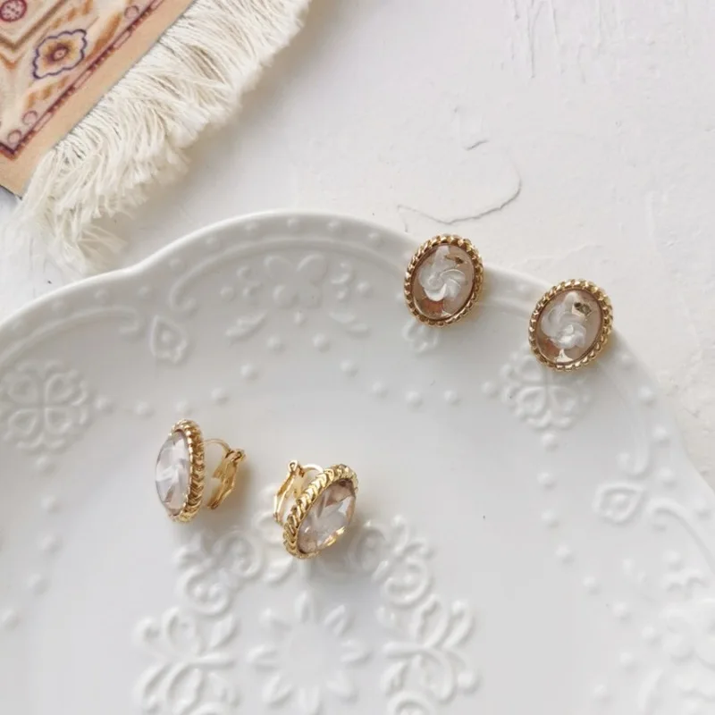 Французский темперамент элегантные женские клипсы для ушей аксессуары изысканный красивый цветок из полимерного материала маленькие овальные серьги-гвоздики ювелирные изделия