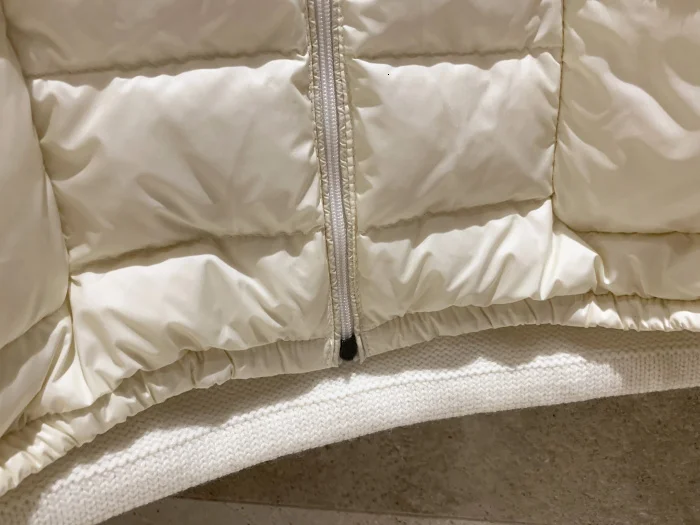Women's winter new ultra light white duck down jacket Knit sleeve stitching Slim women's high quality down jacket