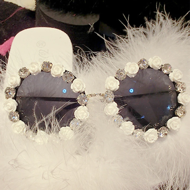 

Classic Retro Round Rhinestone Flower Sunglasses Women Brand Designer Handmade Summer Luxury Crystal Ladies Sunglasses gafas