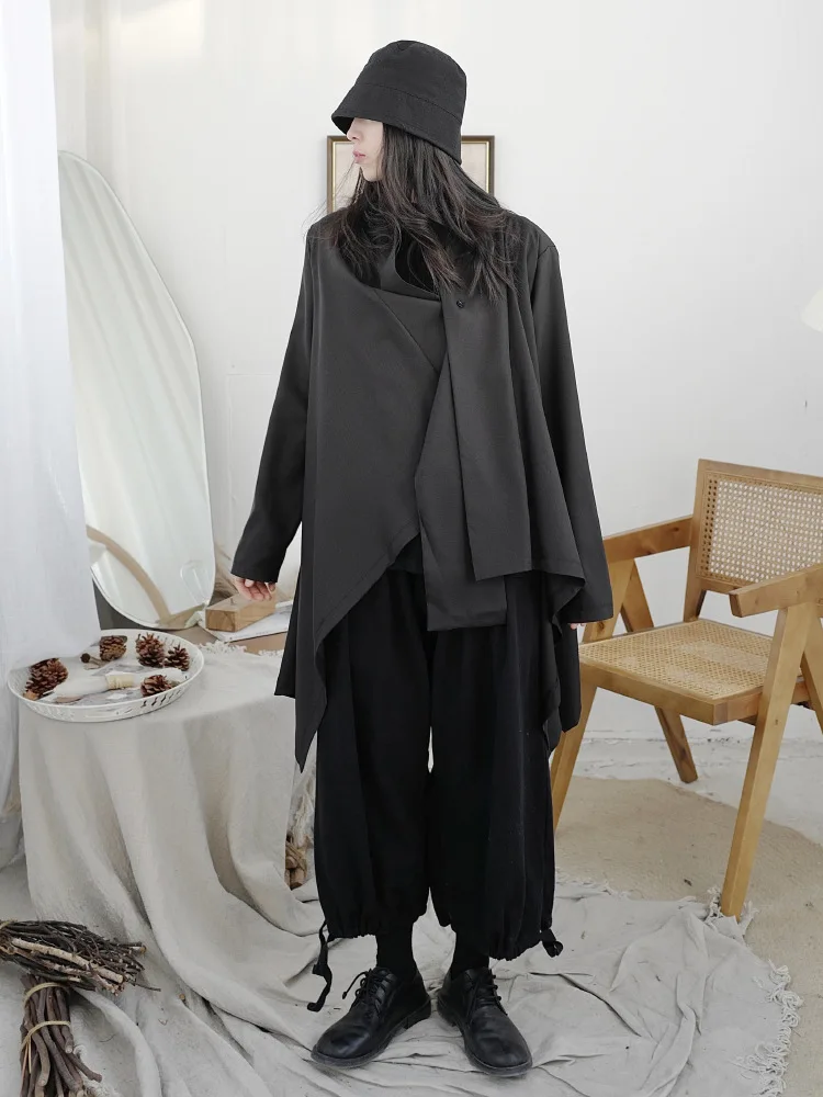 

Ladies Trench Coat Spring And Autumn New Irregular Personality Bat Sleeve Fashion Trend Loose Casual Large Size Trench Coat