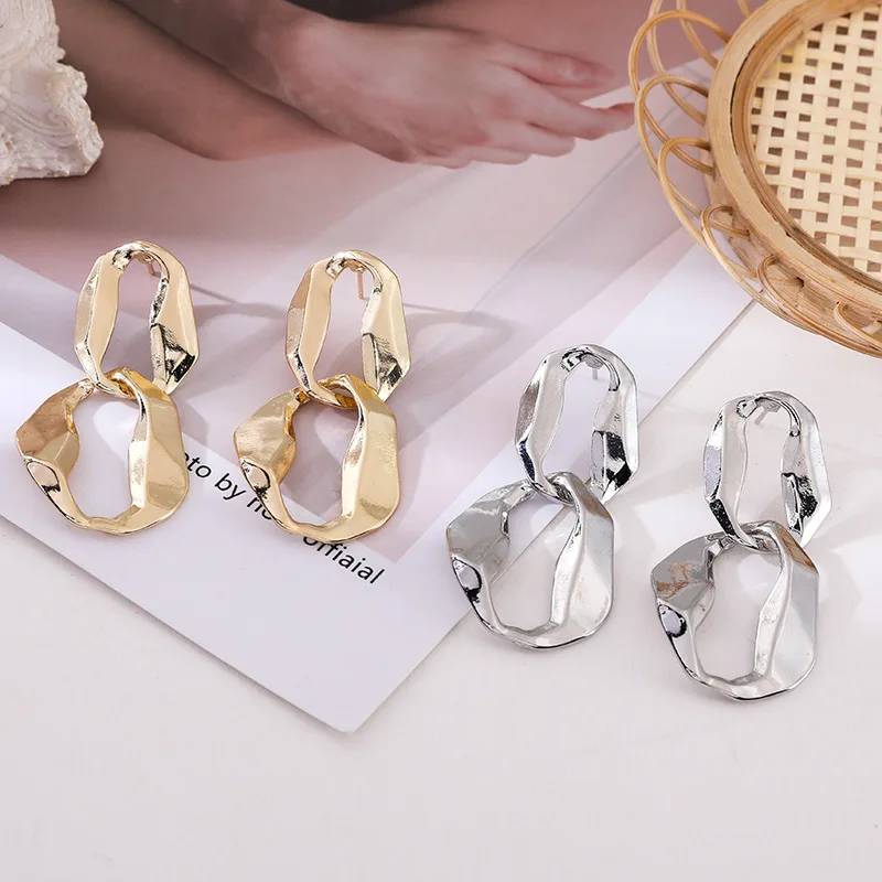 

2020 new long style temperament earrings exaggerated fashion French stud earrings