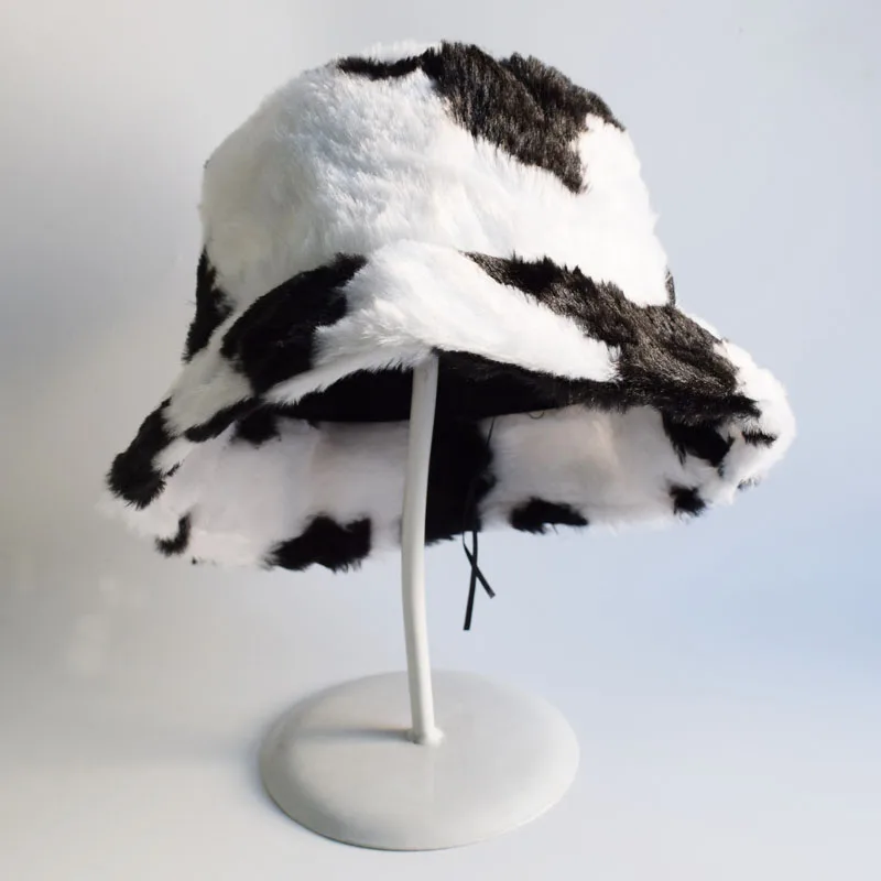 Fashion Black White Cow Pattern Bucket Hats Bob Winter Warm Velvet Fisherman Hat for Women Girls Gorras Vintage Basin Hat Panama