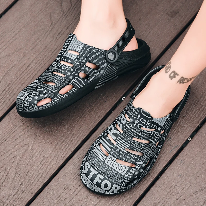 

2020 summer men's shoes, casual slippers, beach slide anti-skidding buckle same design injection shoes slides