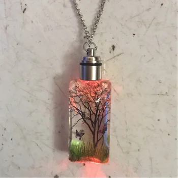 

Natural Plant Dried Flowers 7 LED Illuminated Perfume Bottle Pendant Necklace Woman Keychain Accessories Valentine's Day Gift