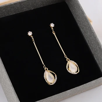 

Korean version of the sweet long earrings earrings geometric temperament earrings earrings elegant exquisite metal New Earrings