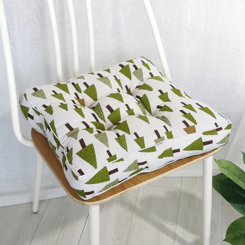 12262897928_1183343707