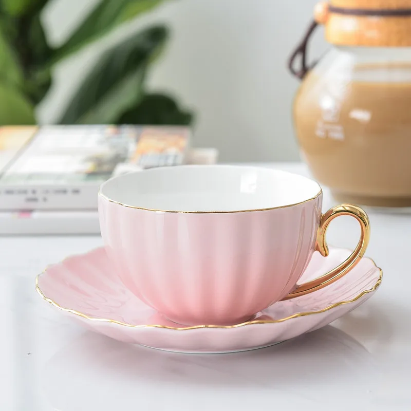 Rosa bonito criativo copo de porcelana e pires cerâmica simples conjuntos chá design moderno copos café tazas para café