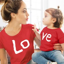 Одежда для всей семьи с надписью «Love» красная хлопковая одежда для мамы и дочки Футболка с принтом Одежда «Mommy And Me» Одежда для маленьких мальчиков и девочек Одежда для всей семьи с надписью «Love» красная хлопковая одежда для мамы и дочки Футболка с принтом Одежда «Mommy And Me» Одежда для маленьких мальчиков и девочек