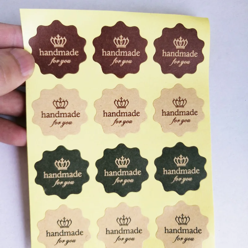 

120pcs 30MM FLOWER SHAPE Kraft PAPER LABEL GIFT HAND MADE CAKE/FOOD/FLOWER/GIFT CARD sticker