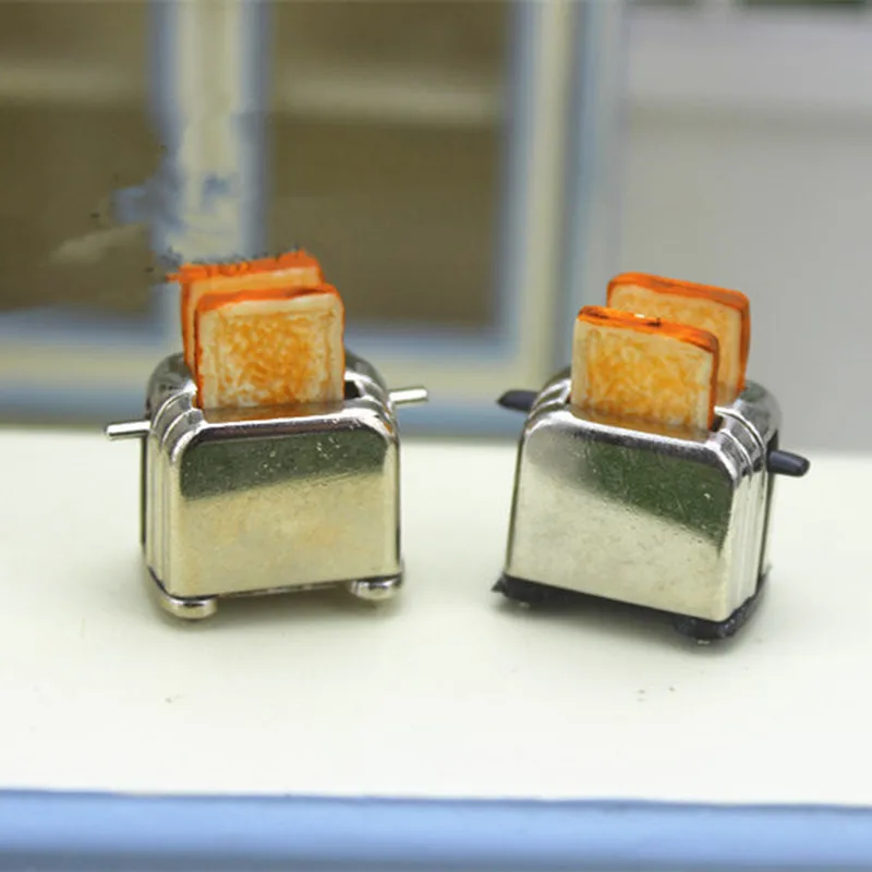 

Dollhouse Mini Bread Machine with Toast Miniature Dollhouse Accessories Cute Decoration Toaster 1/12 Scale Kids Kitchen Toy Set