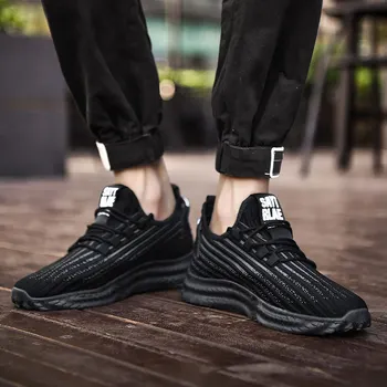 

2020 NEW spring men sneakers design Striped casual shoes men on the platform sneaker Massage running shoes male