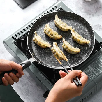 

A thousand layers of cake Cake cake used for making a small flat pan Fried egg pancake Fried meat pan yuzi pan