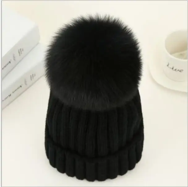 Always classic Woman Hat Natural Fox Fur Ball Knitted Ladies Winter Hat Wool Thread Knit Warm Women's Beanies