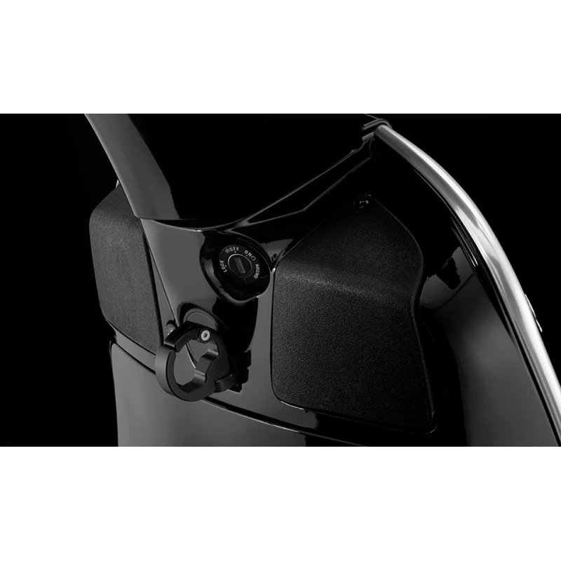 convenience-hook-bikers-vespa 1