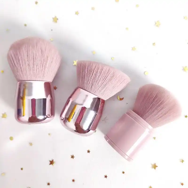 fluffy blush brush