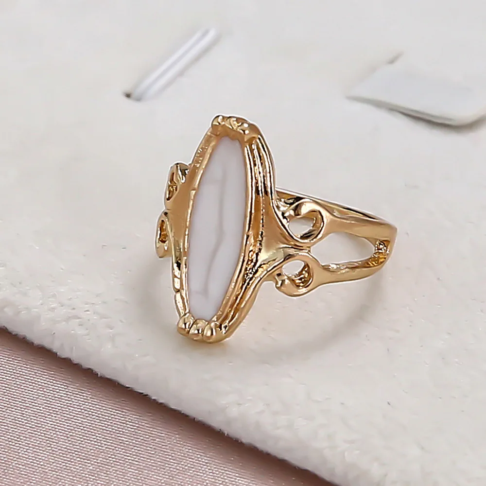 2021 Trendy Fashion New Jewelry Imitation Amber Jewelry Retro Inlaid Diamond Carved Starry Sky Gem Set Ring Holiday Gift