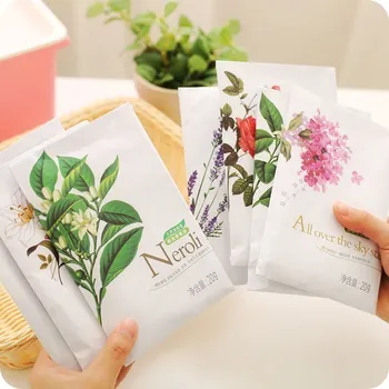 

Free Gifts Giveaways Presents Small Gift for Customers