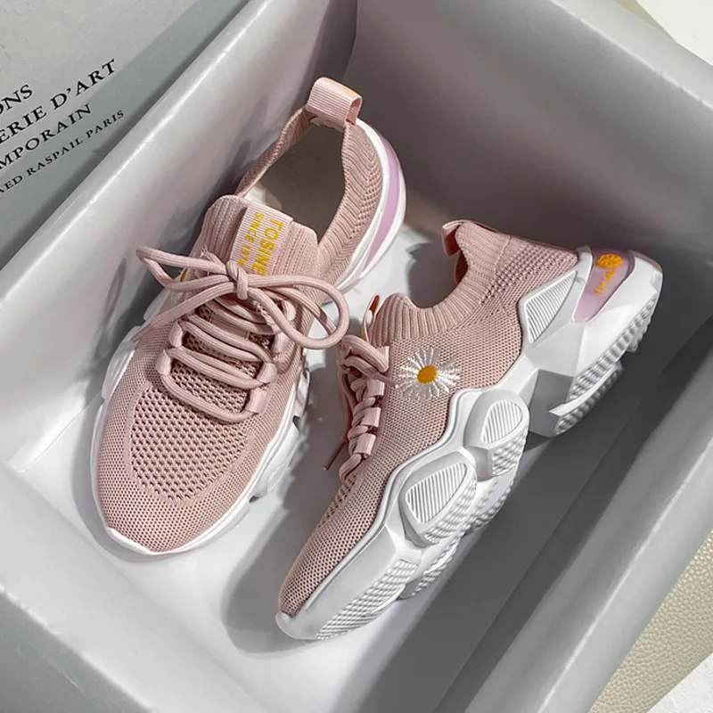 breathable walking trainers