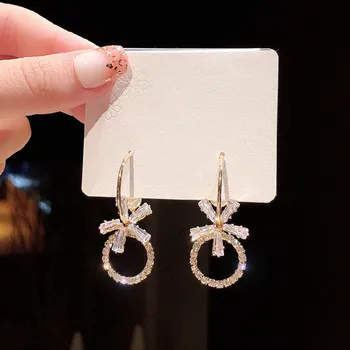 

Dominated 2019 Women temperament crystal flowers Drop earring metal Geometry circle delicate earring new fashion