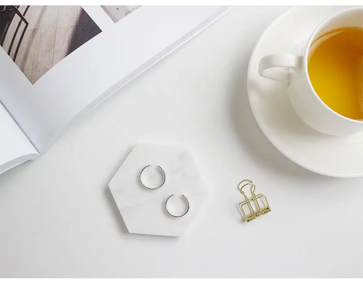 3643779728_514610680