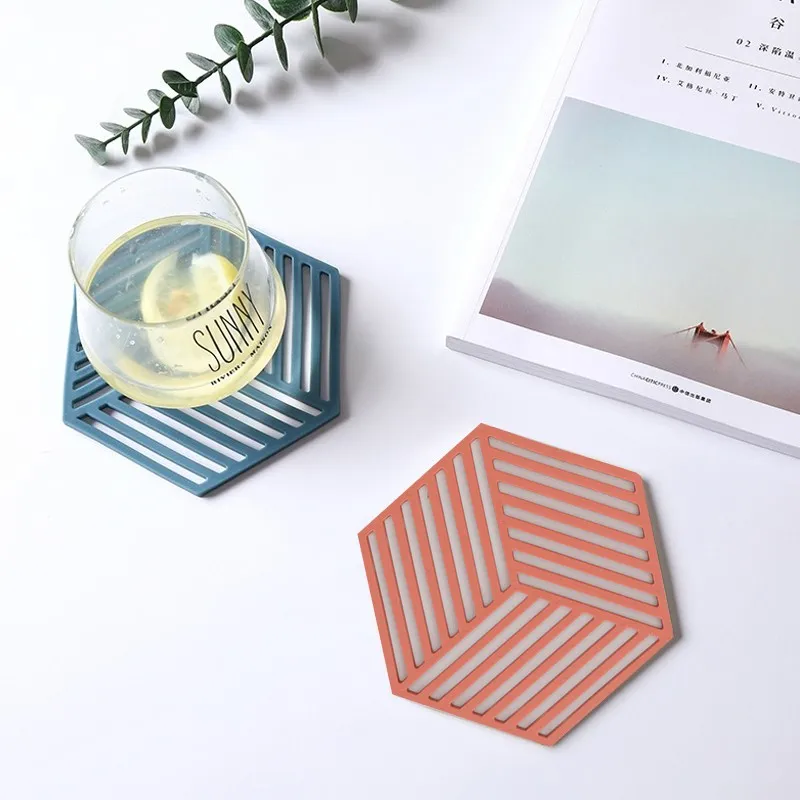

Hollow Silicone Kitchen Placemats Heat-Insulated Dinner Table Mat Coaster Potholder Home Decoration Dinner Placemat Set de table