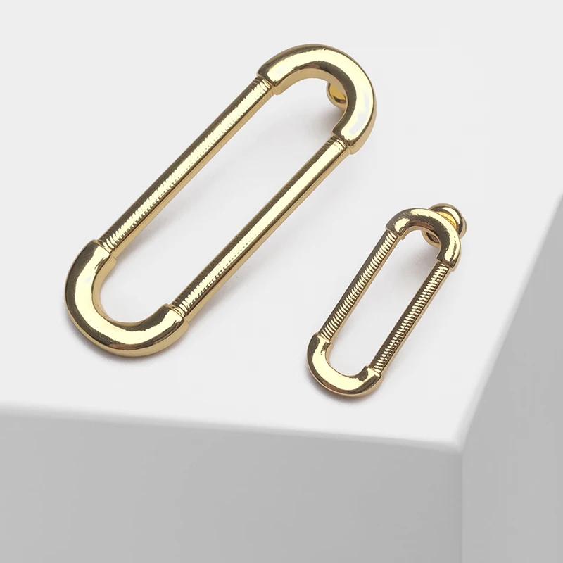 

Geometric design with stylish asymmetrical drop earrings