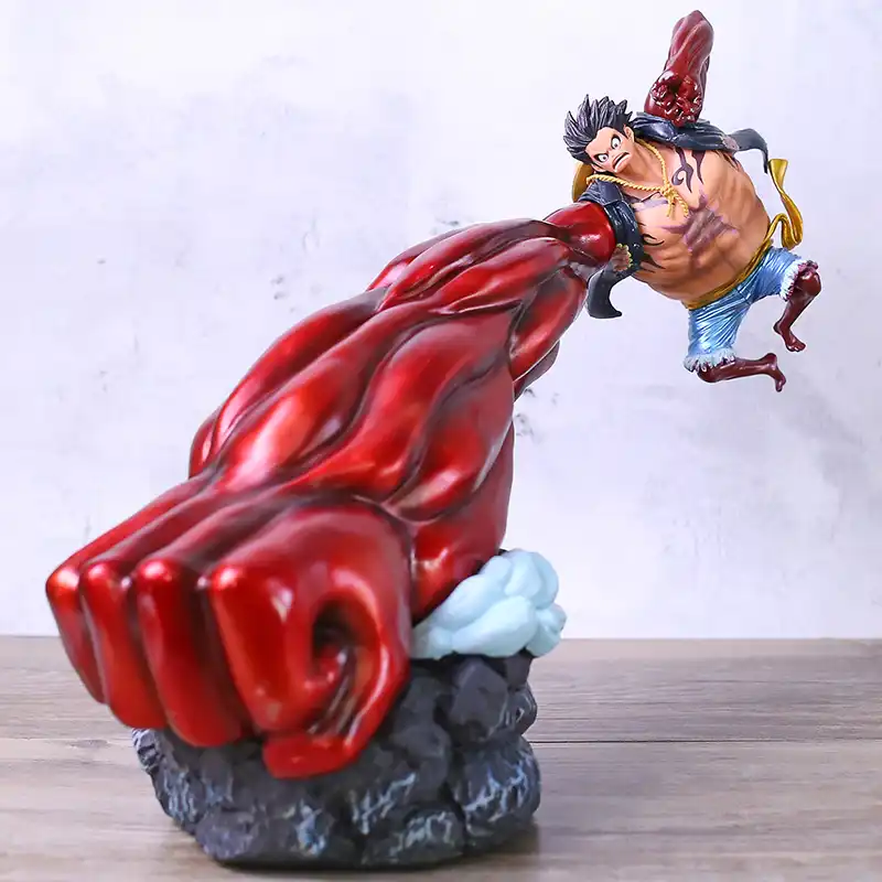 giant luffy statue