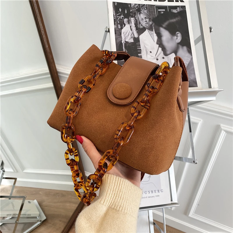 

2020 Trend Chain Bucket Bag for Women's New Nubuck Shoulder Bag with Lock Ladies Messenger Crossbody Bag Elegant Female Handbags