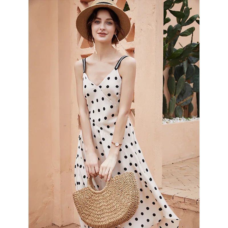 Spaghetti Band Jurk Vrouw Chiffon Zomer 2019 Nieuwe A-lijn Franse Golf Punt Seksuele Terug Temperament Toont Dunne sexy Spaghetti Band Jurk Vrouw Chiffon Zomer 2019 Nieuwe A-lijn Franse Golf Punt Seksuele Terug Temperament Toont Dunne sexy