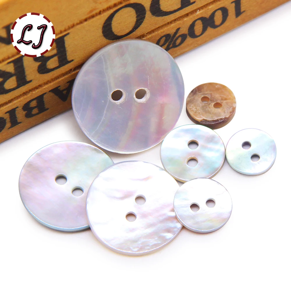 New 30pcs/lot Natural Shell Sewing Buttons Color Mother of Pearl MOP Round Shell 2 Hole Button garment Sewing Accessories DIY