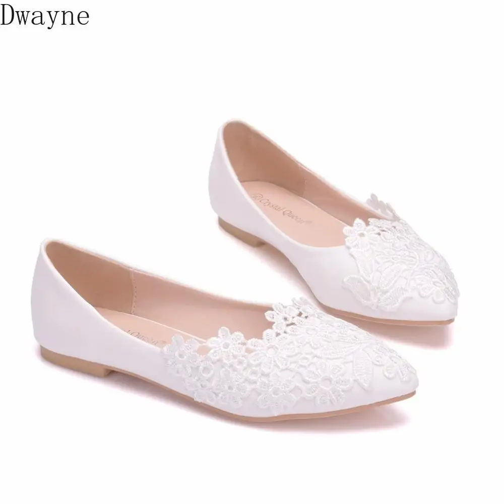 

Large Size Lace Wedding Shoes White Pointed Casual Single Shoes Concise Elegant Womens Shoes 2019 Autumn New Comfort Flat Shoes