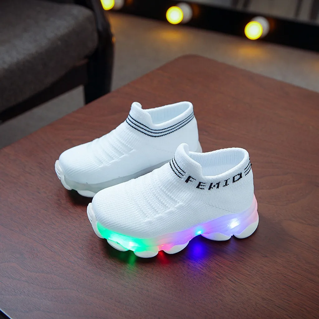 Светодиодный свет детская обувь для маленьких девочек и мальчиков с буквенным принтом, сетчатый светодиодный светящиеся Носки спортивные кроссовки, повседневная обувь с мигающим светом
