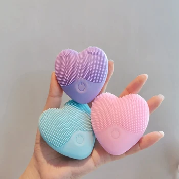 

Heart-Shaped Silicone Wash Brush Cleaning Shrinking Pores Oil-Control Facial Cleansing Brush