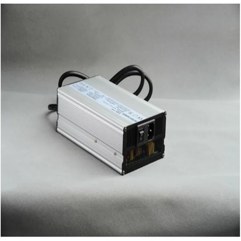 54,75 V 10A 600W зарядное устройство для 48V 15S lifepo4 Аккумуляторный блок