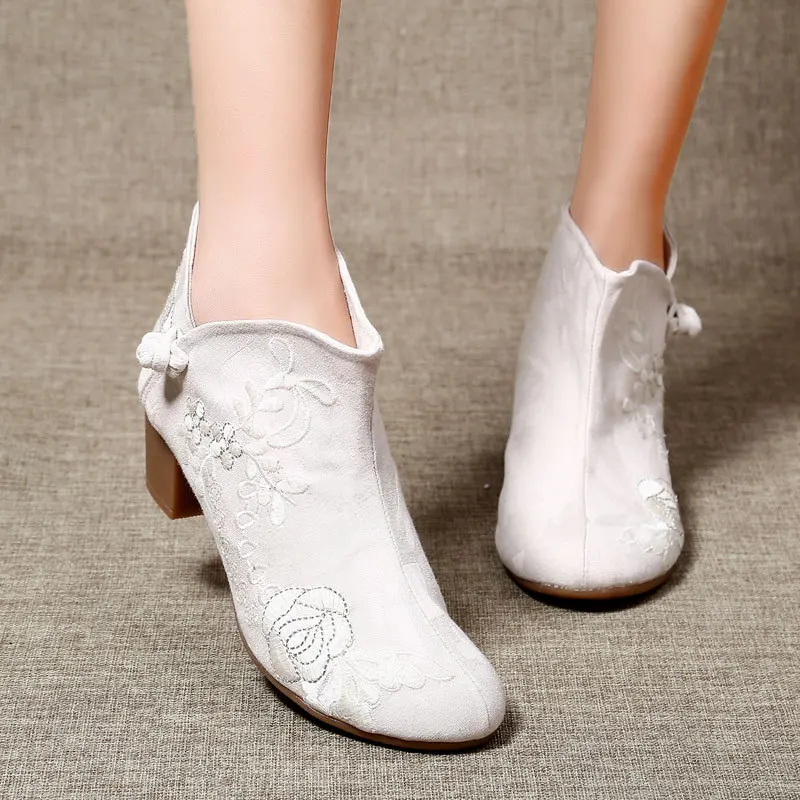 

Casual Fashion Women Autumn Ankle Boots Solid Med Pointed Toe Vintage Short Boots Buckle Strap Concise Winter Shoes Plus Size