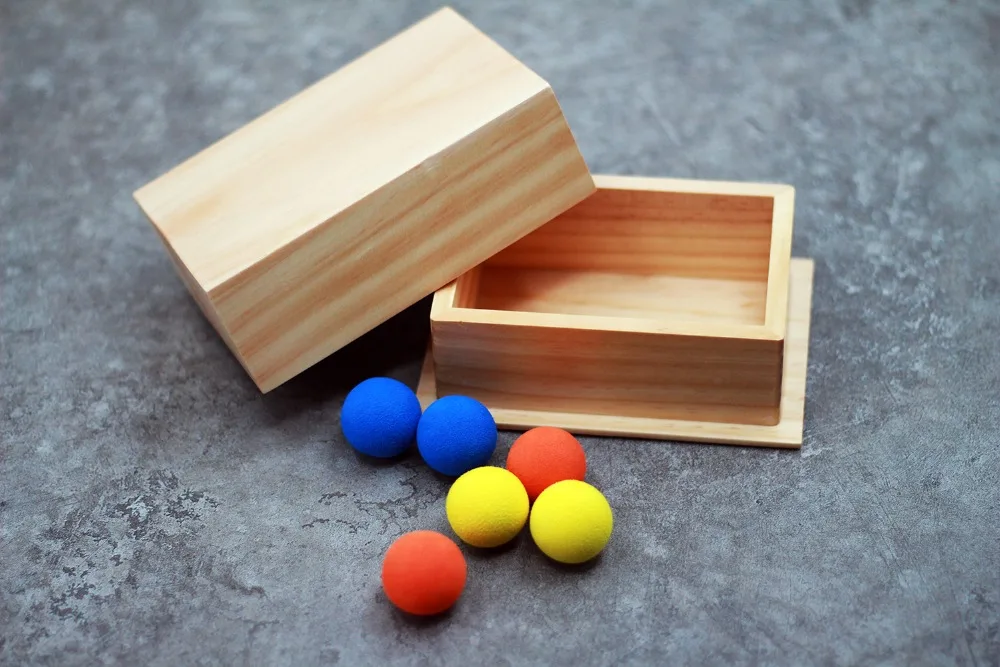 刘谦小球进木盒--盒中球(Balls in box) (1)
