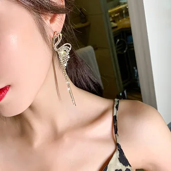 

Luxurious Women Rhinestone Long Swan Earrings Asymmetric form Noble Fashion Pendants Golden Funny Earrings