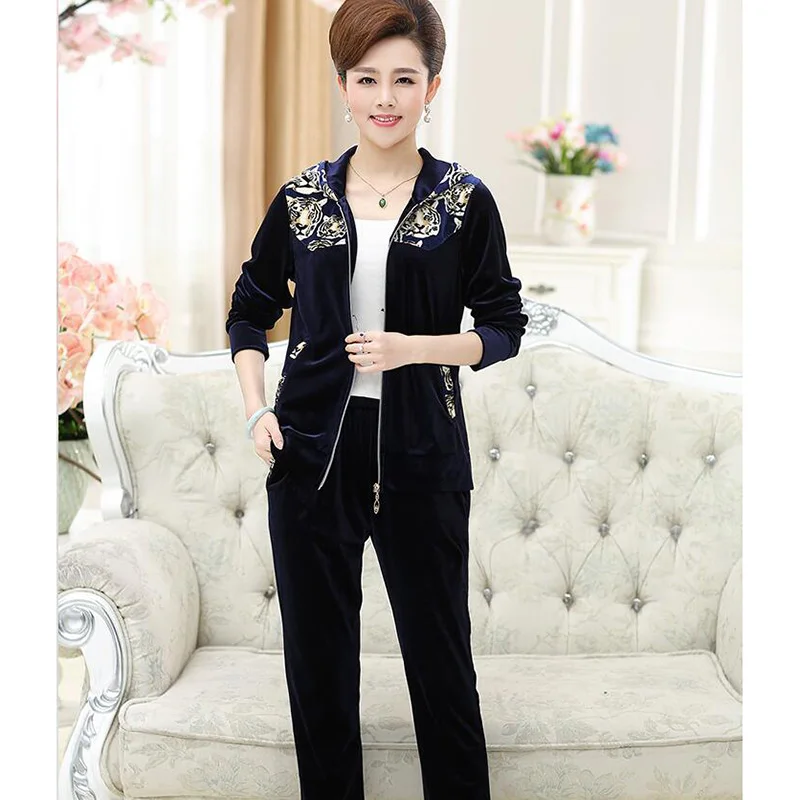 Middle-aged And Elderly Women Suit 