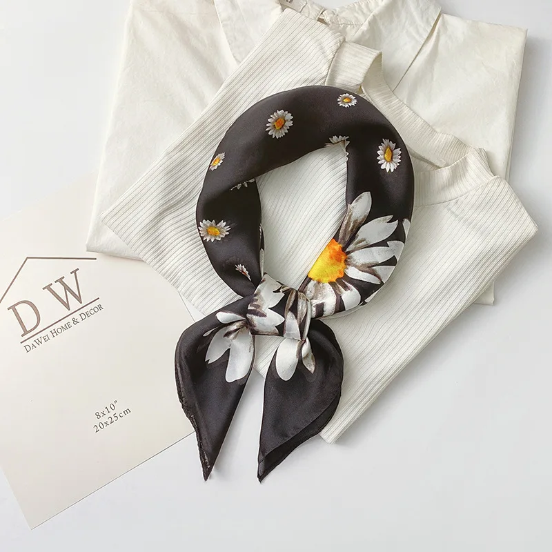 

Fashion flower print small silk scarf female Japan and South Korea sweet simulation silk scarf professional white-collar scarf