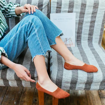 

2020 New Lady Casual Breathable Ankle Boat Socks Girls Fashion Invisible Non-slip Cotton Socks Women Low Cut Candy Color Socks