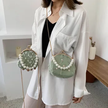 

Flowers Embroidery bucket Crossbody Bags For Women 2020 Mini Handbags Clutch Evening Bags Gold Chain Shoulder Bags Purses Party