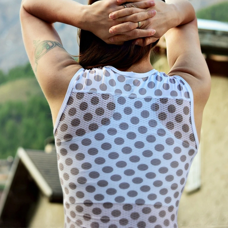 tic_womens_baselayer_sleeveless_grey_03-2000x1480