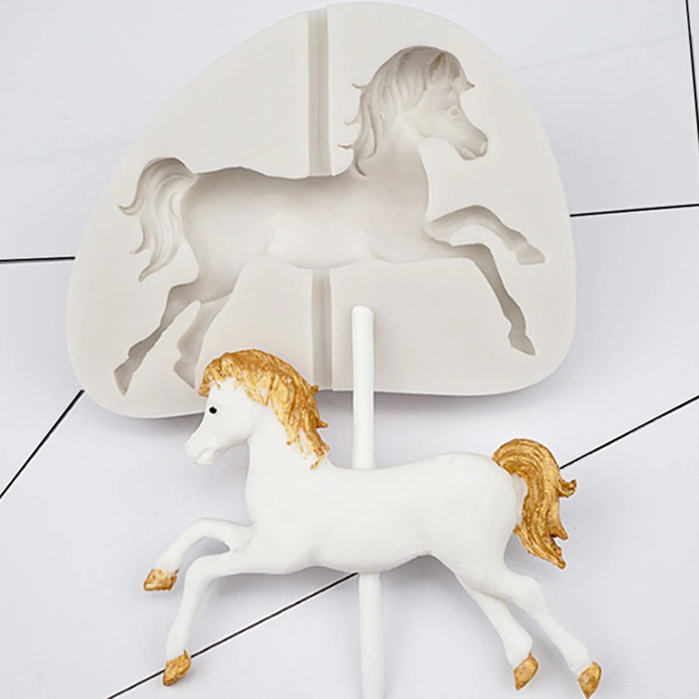3Dカルーセル馬の形のシリコンケーキ型耐熱皿3D用シリコーン金型チョコレートsugarcraftケーキツール装飾