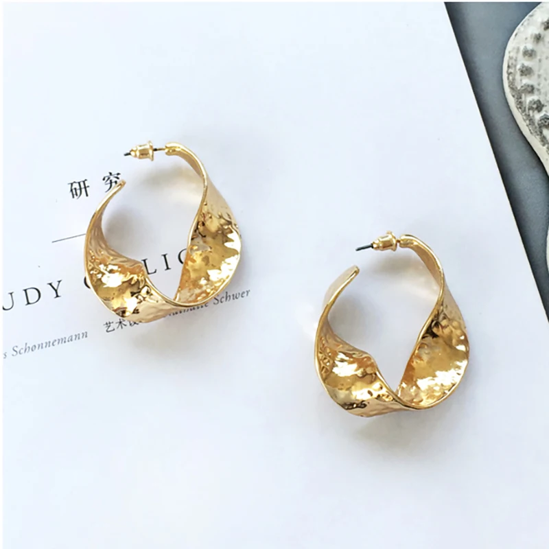 

Punk Geometric Round Twist Hoop Earrings For Women Simple Loop Earrings Minimalist Metal Small Earrings Jewelry Brincos Gold