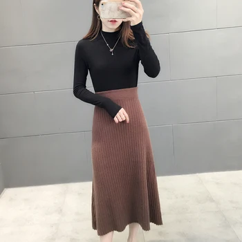 

4852 (original 2162) zone g 26 left] - medium length skirt in action 48