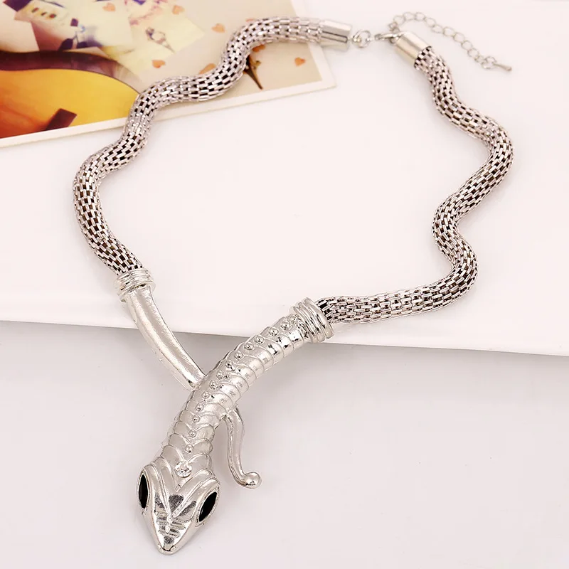 LZHLQ-Rock-Street-Metal-Snake-Statement-Necklace-Women-Jewerly-Personality-Style-Necklaces-Pendants-Fashion-Collier-Femme(1)