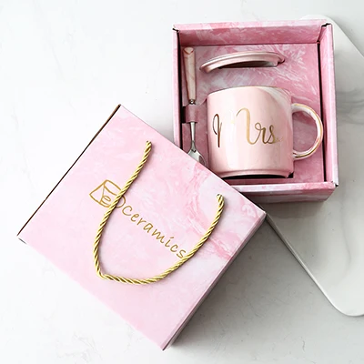Роскошная розовая Золотая керамическая мраморная кофейная чашка, Свадебная пара для влюбленных, молочный чай, чашка для завтрака, подарок - Цвет: Pink Mrs A Gift