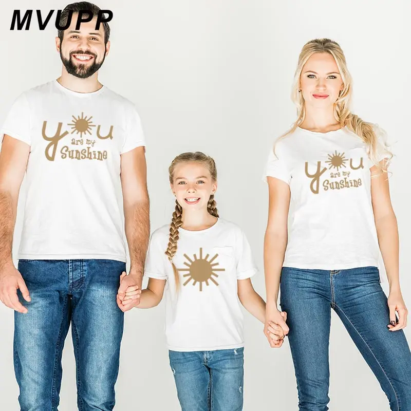 Одинаковые комплекты для семьи с принтом Sunshine модный набор футболок папы дочки