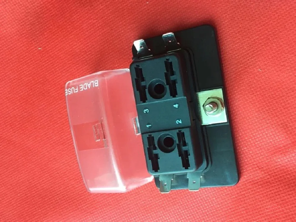 

202-04 K 4-Way Fuse Box Multi-Channel Fuse Box into More Fuse Seat