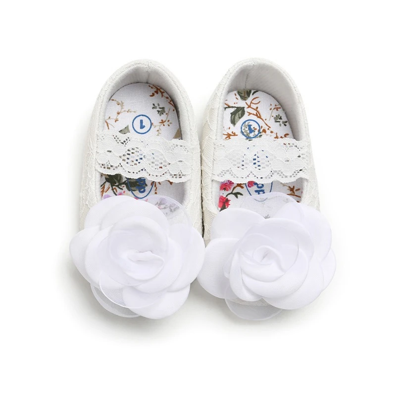 Обувь для маленьких девочек 0-18 месяцев; кружевная обувь на плоской нескользящей мягкой подошве с цветочным узором для малышей; обувь принцессы